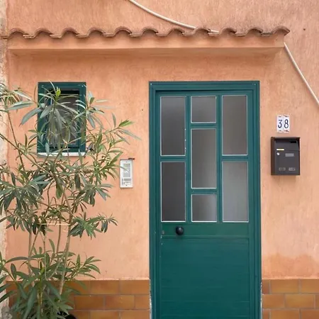 Casetta Milu' Tatil Evi Isola di Ustica